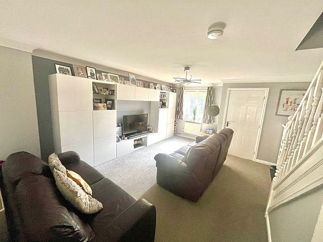 34 Wood End Close, Sharnbrook